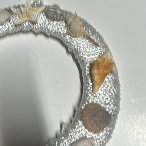 Wreath Seashells and Rope - Picture 3 of 11